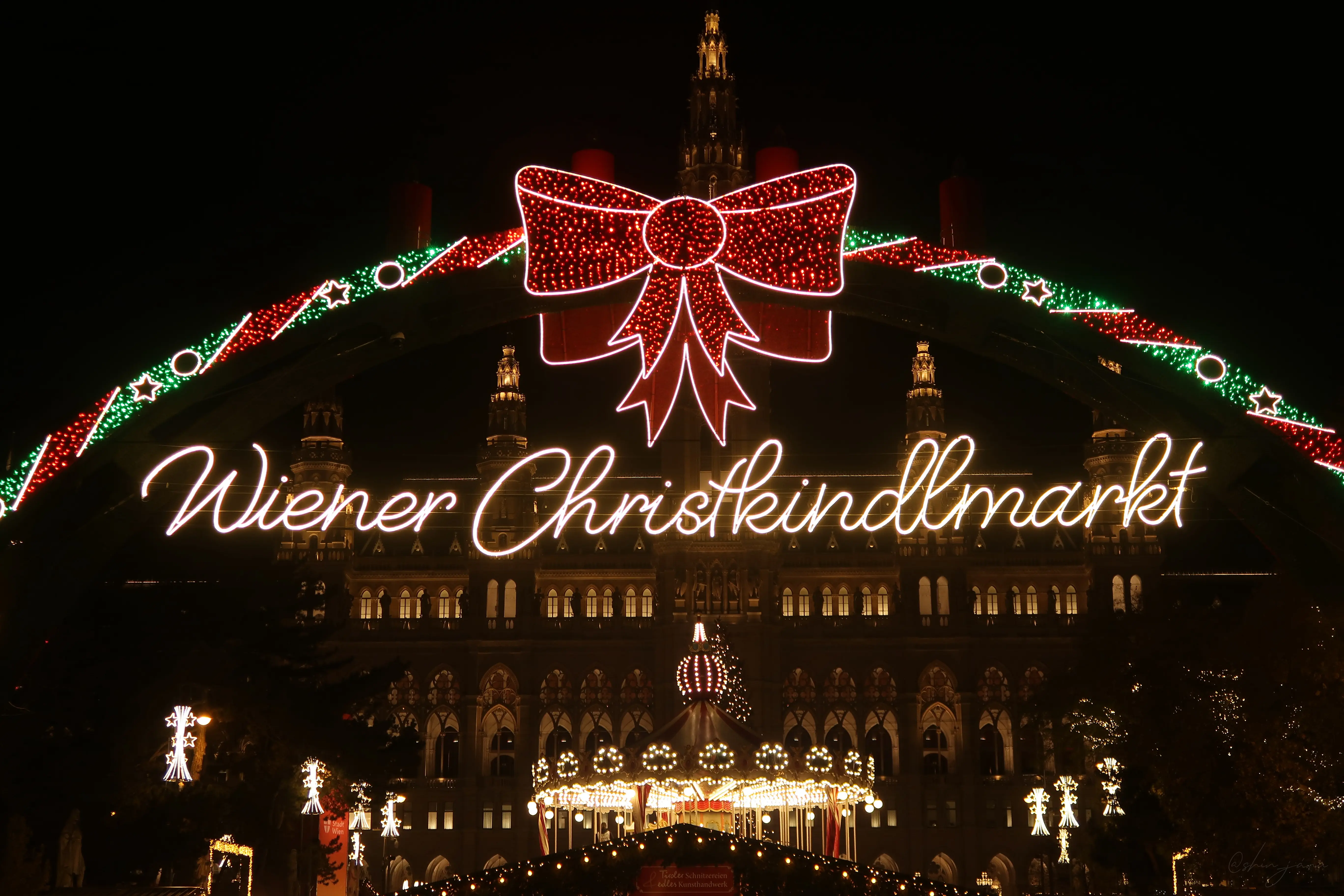 Rathausplatz (Vienna Christmas Dream)